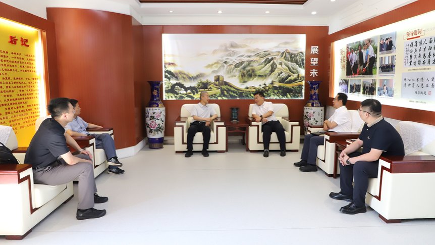 主任科员路煦子